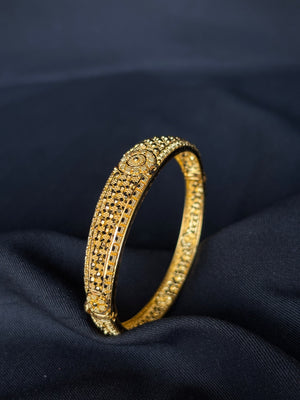 22K Gold Bangle with Intricate Stone & Filigree Design 22K Gold Bangle with Intricate Stone & Filigree Design