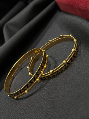 22K Gold Bangle Set - Elegant Traditional Jewelry 22K Gold Bangle Set - Elegant Traditional Jewelry