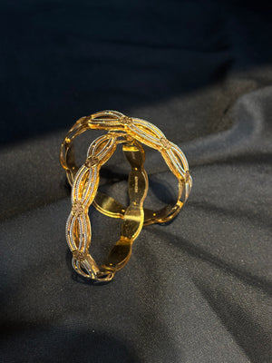22K Gold Bangle with Criss-Cross Design 22K Gold Bangle with Criss-Cross Design