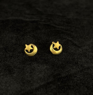 22K Yellow Gold Geometric Rhombus Stud Earrings | Modern Textured Gold Studs 22K Yellow Gold Geometric Rhombus Stud Earrings | Modern Textured Gold Studs