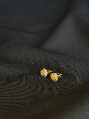 22K Gold Men's Signet Ring with Intricate Engraved Pattern - Classic & Distinguished 22K Gold Men's Signet Ring with Intricate Engraved Pattern - Classic & Distinguished