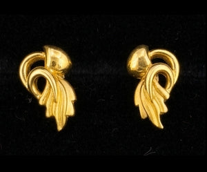 22K Yellow Gold Filigree Shield Drop Earrings | Traditional Indian Lace-Work Jewelry 22K Yellow Gold Filigree Shield Drop Earrings | Traditional Indian Lace-Work Jewelry