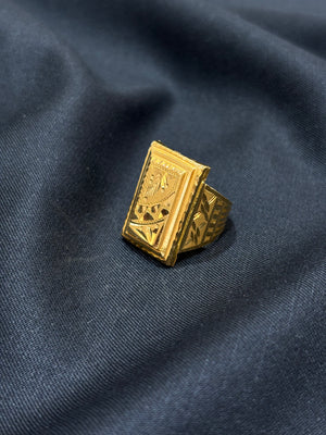 22K Gold Gents Ring with Rectangular Setting & Intricate Central Motif. 22K Gold Gents Ring with Rectangular Setting & Intricate Central Motif.
