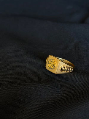 22K Gold Men's Signet Ring with Floral Motif - Elegant & Traditional Design 22K Gold Men's Signet Ring with Floral Motif - Elegant & Traditional Design