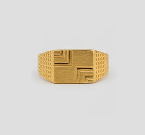Gents 22K Gold L-Pattern Signet Ring | Modern Geometric Design Gents 22K Gold L-Pattern Signet Ring | Modern Geometric Design