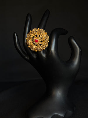 22K Gold Ladies Ring with Floral Design & Vibrant Center Stone. 22K Gold Ladies Ring with Floral Design & Vibrant Center Stone.