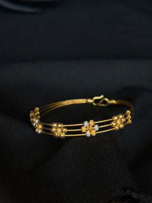 22K Gold Bracelet with Delicate Detailing 22K Gold Bracelet with Delicate Detailing