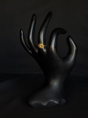 22K Gold Shell Design Ring - Minimalist & Elegant 22K Gold Shell Design Ring - Minimalist & Elegant