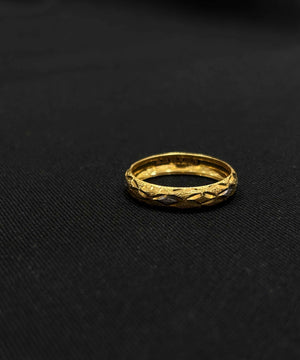 22K Gold Textured Band Ring - Intricate Diamond Cut Design 22K Gold Textured Band Ring - Intricate Diamond Cut Design