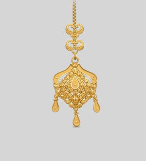 Traditional 22KT Gold Filigree Maang Tikka with Emerald Green Beads Traditional 22KT Gold Filigree Maang Tikka with Emerald Green Beads