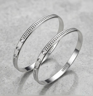 Minimalist Textured 92.5 Sterling Silver Bangle Set Minimalist Textured 92.5 Sterling Silver Bangle Set