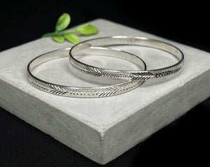 Floral Etched Sterling Silver Bangle Set Floral Etched Sterling Silver Bangle Set