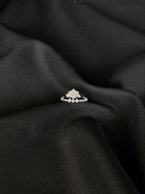 92.5 Sterling Silver Floral Cluster CZ Ring 92.5 Sterling Silver Floral Cluster CZ Ring