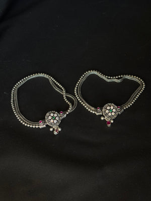 92.5 Sterling Silver Oxidized cutstone Payal/ Anklets with Stone Accents - Traditional Indian Jewelry 92.5 Sterling Silver Oxidized cutstone Payal/ Anklets with Stone Accents - Traditional Indian Jewelry