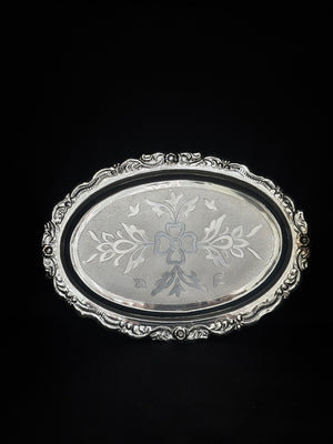 92.5 Sterling Silver Oval Tray – Elegant & Timeless Design 92.5 Sterling Silver Oval Tray – Elegant & Timeless Design