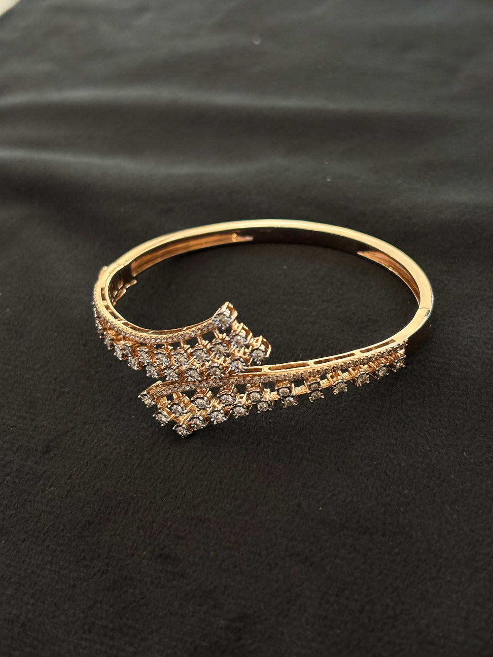 14K Gold Diamond Bangle , IGI Certified 1.27 ct Diamonds, 18.006g Net Gold