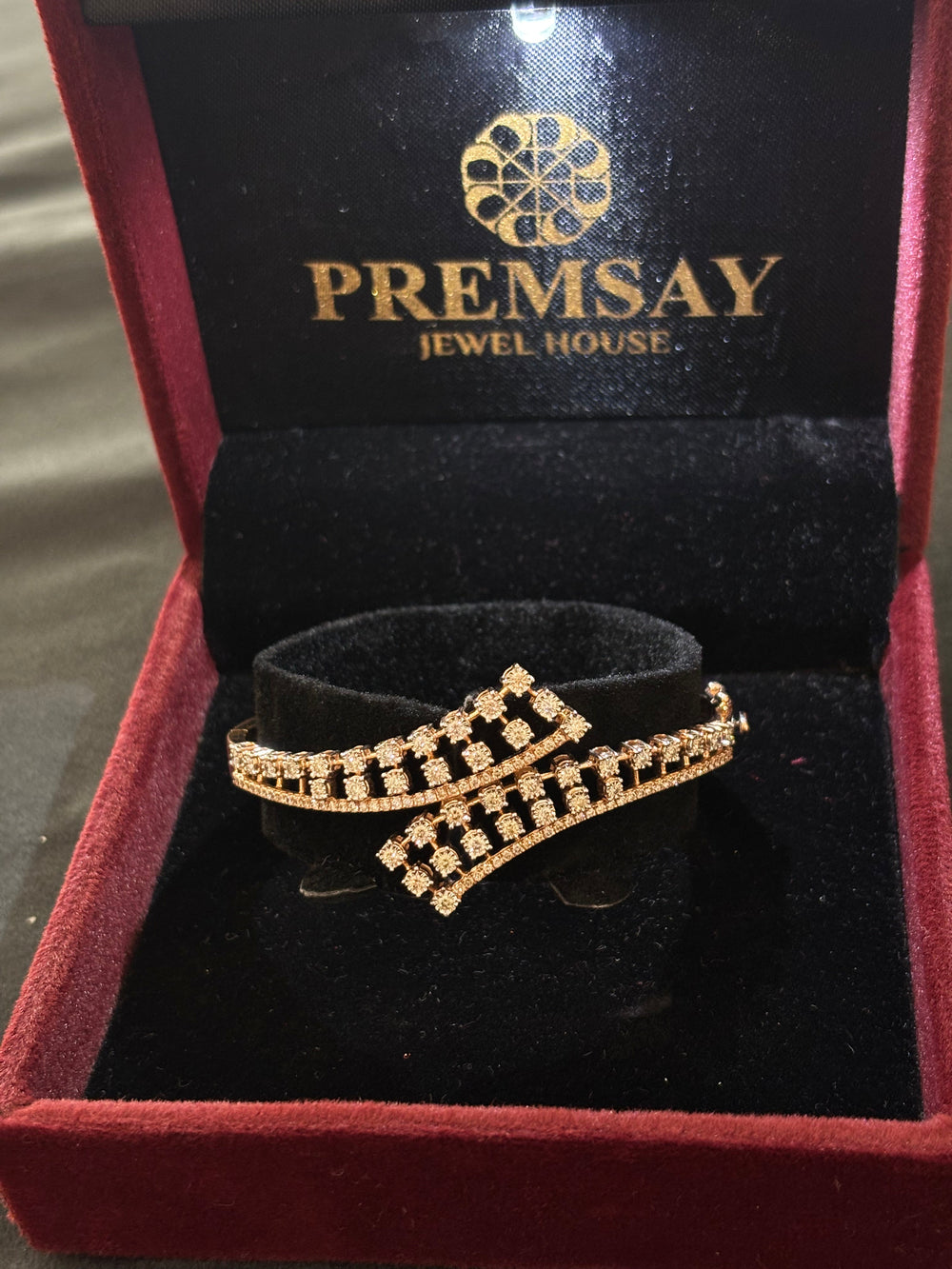 14K Gold Diamond Bangle – IGI Certified 1.27 ct Diamonds, 18.006g Net Gold