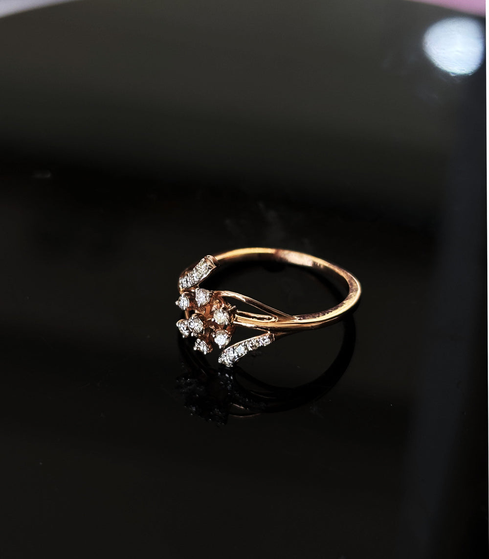 14K Gold Diamond Floral Cluster Ring with IGI Certified 0.21 ct Diamonds, 2.118g Net Gold