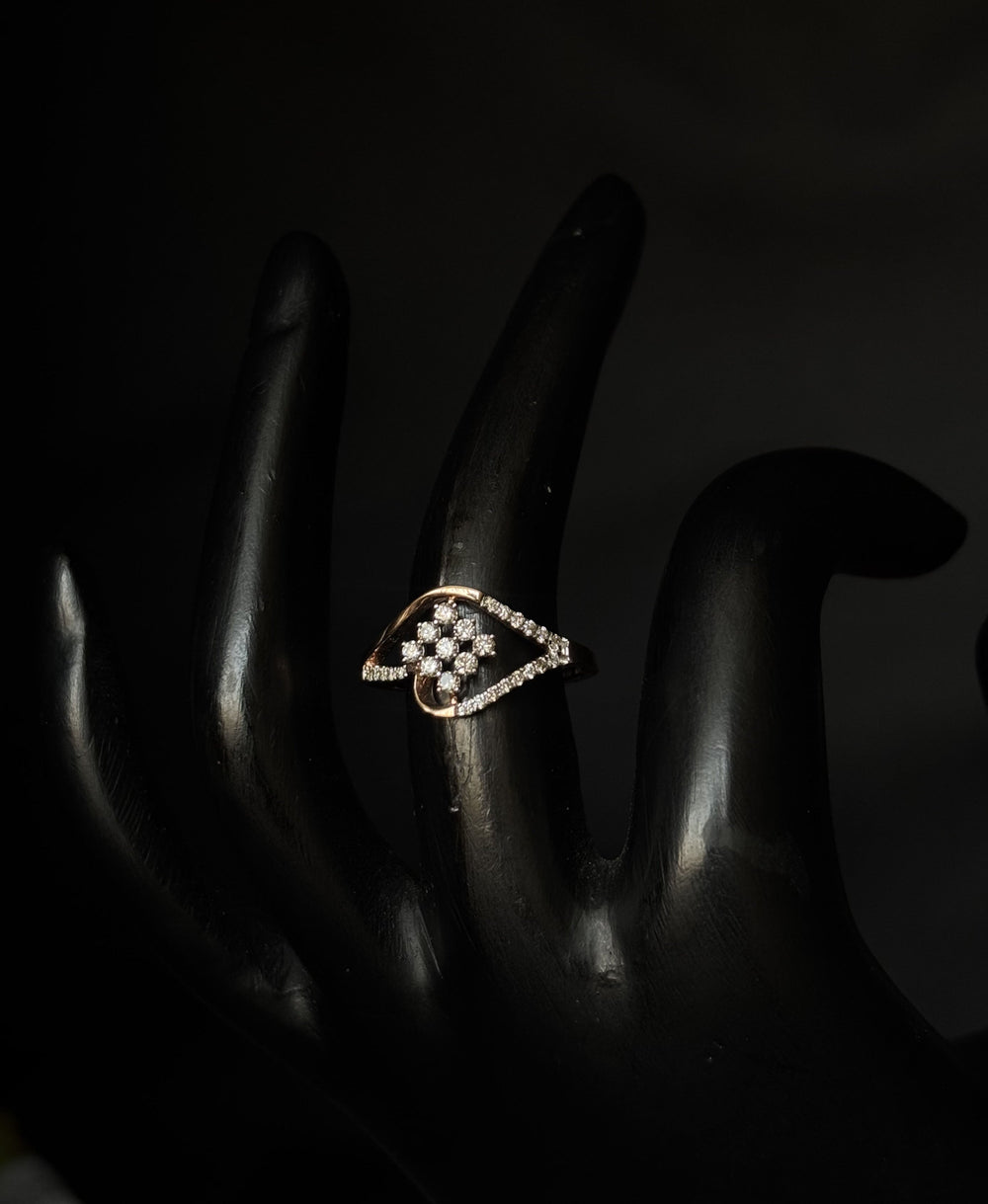 14K Gold Diamond Trinity Cluster Ring with IGI Certified 0.31 ct Diamonds, 1.928g Net Gold