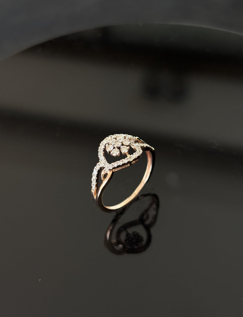 14K Gold Diamond Cluster & Pave Ring with IGI Certified 0.39 ct Diamonds, 1.642g Net Gold