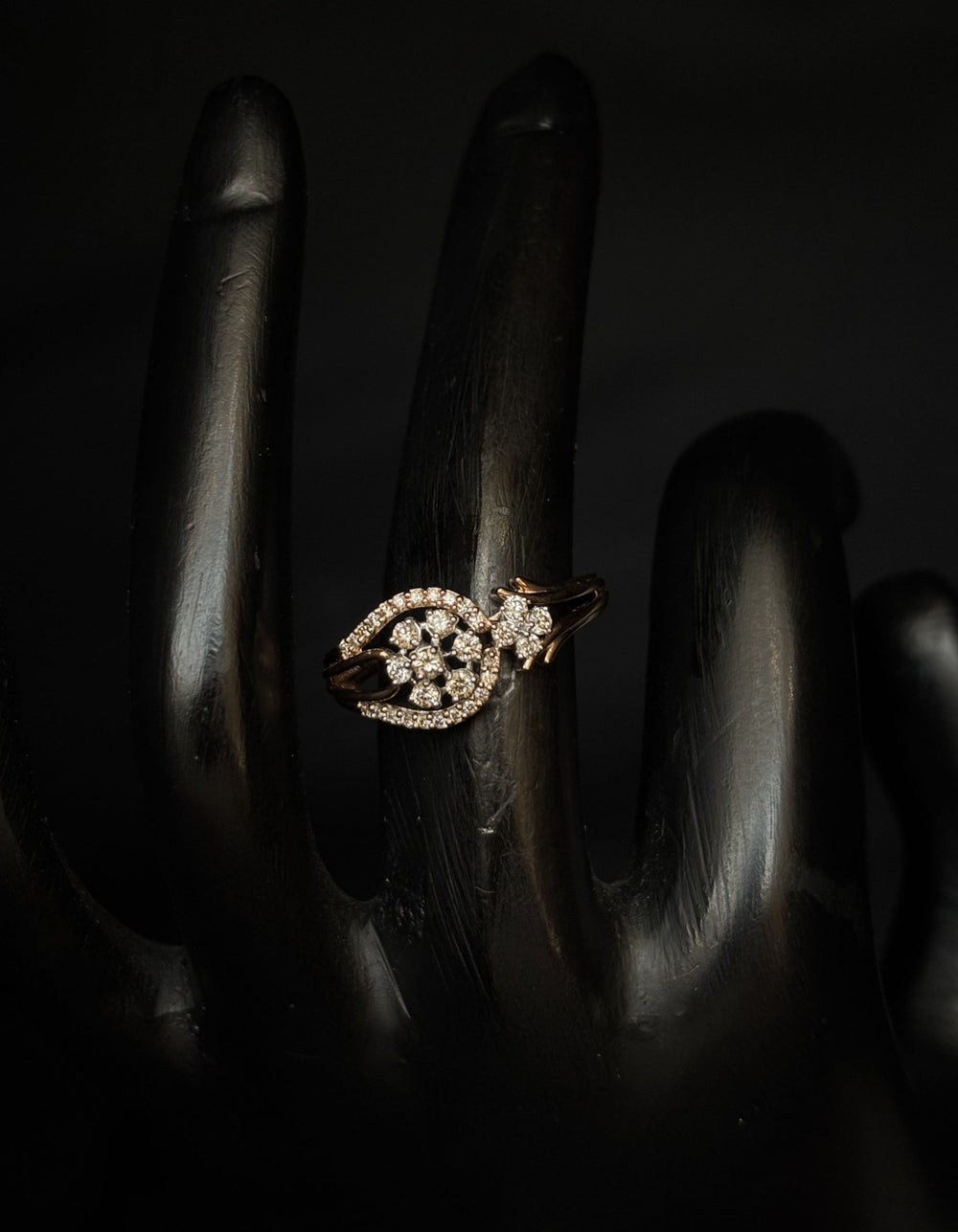 14K Gold Diamond Floral Cluster Ring with IGI Certified 0.35 ct Diamonds, 3.02g Net Gold