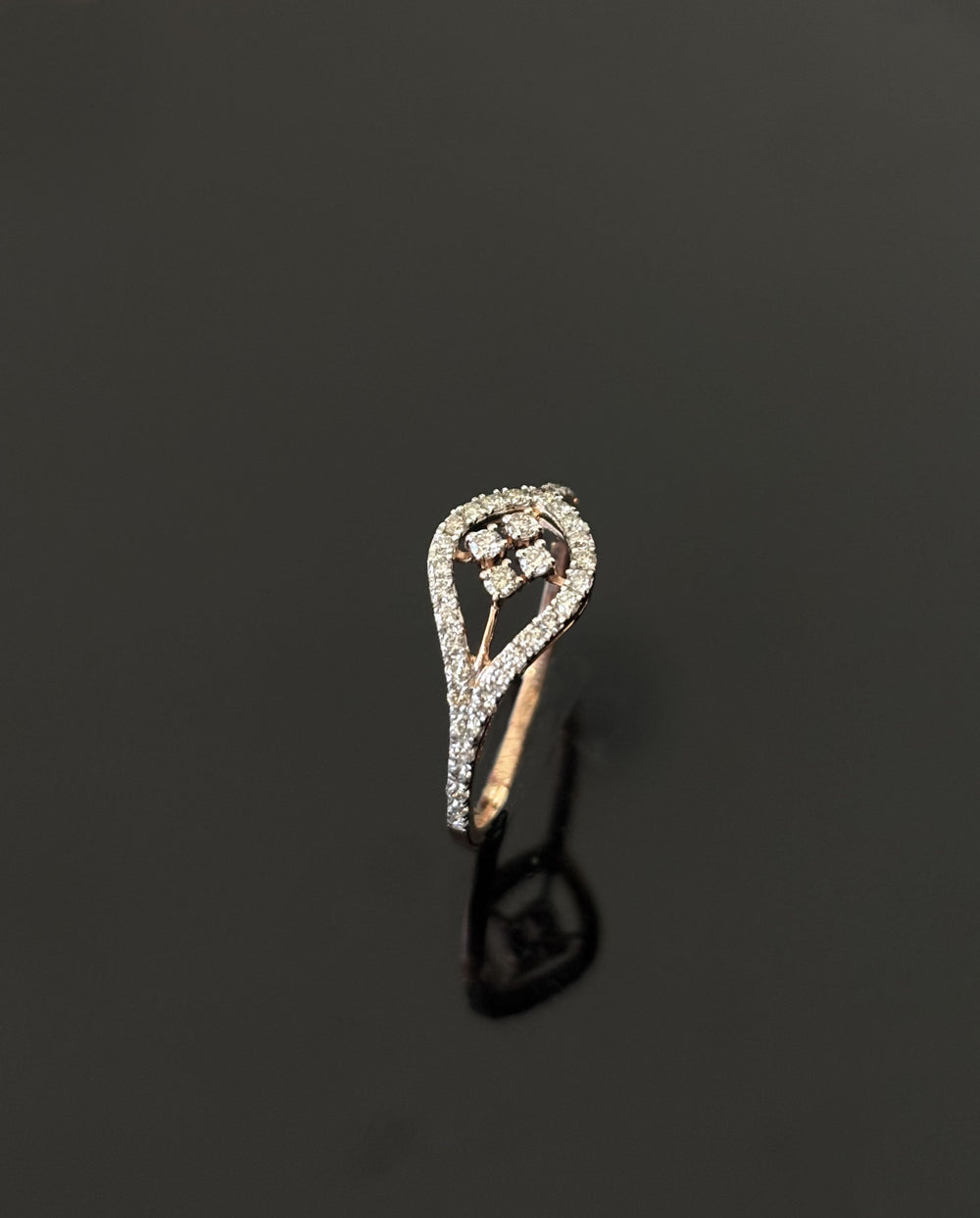 14K Gold Diamond Floral & Heart Ring with IGI Certified 0.34 ct Diamonds, 1.192g Net Gold
