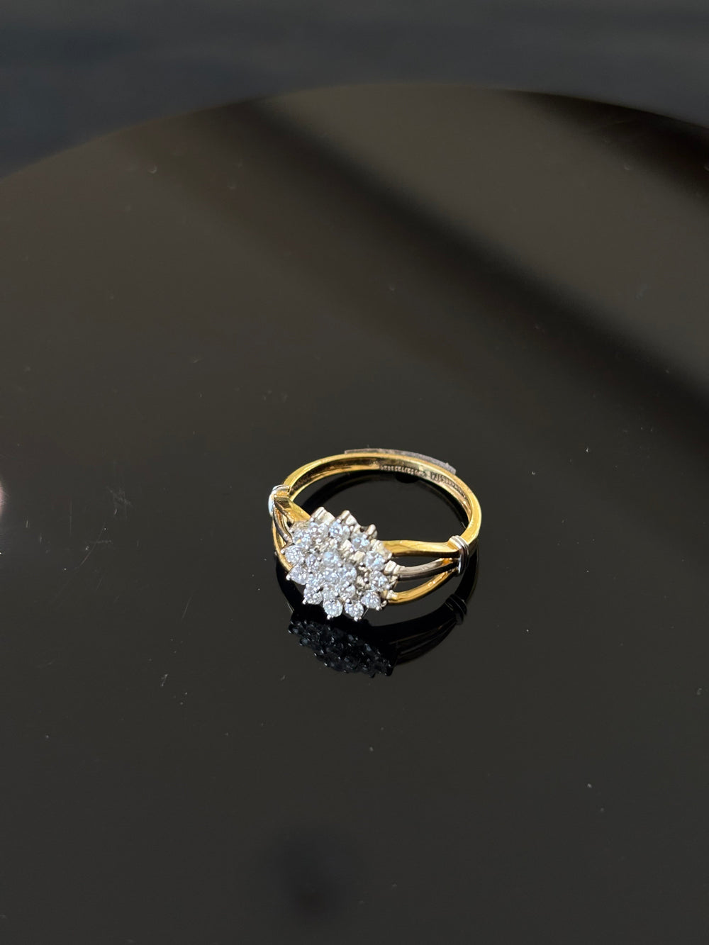 14K Gold Diamond Floral Ring with IGI Certified 0.25 ct Diamonds, 1.01g Net Gold