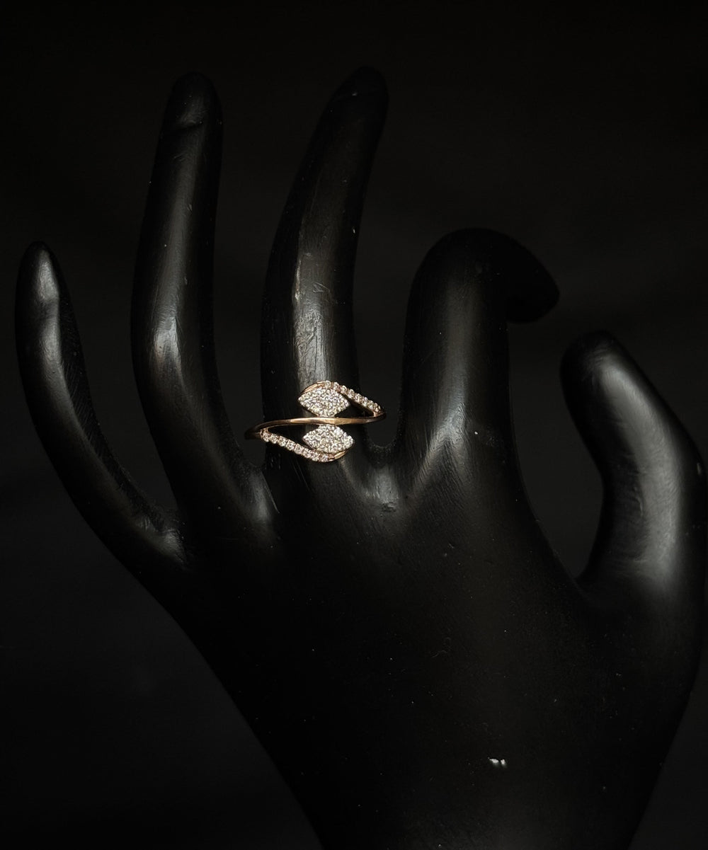 14K Gold Diamond Floral Cluster Ring with IGI Certified 0.32 ct Diamonds, 1.996g Net Gold