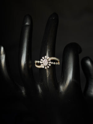 14K Gold Diamond Floral Cluster Ring with IGI Certified 0.46 ct Diamonds, 3.678g Net Gold