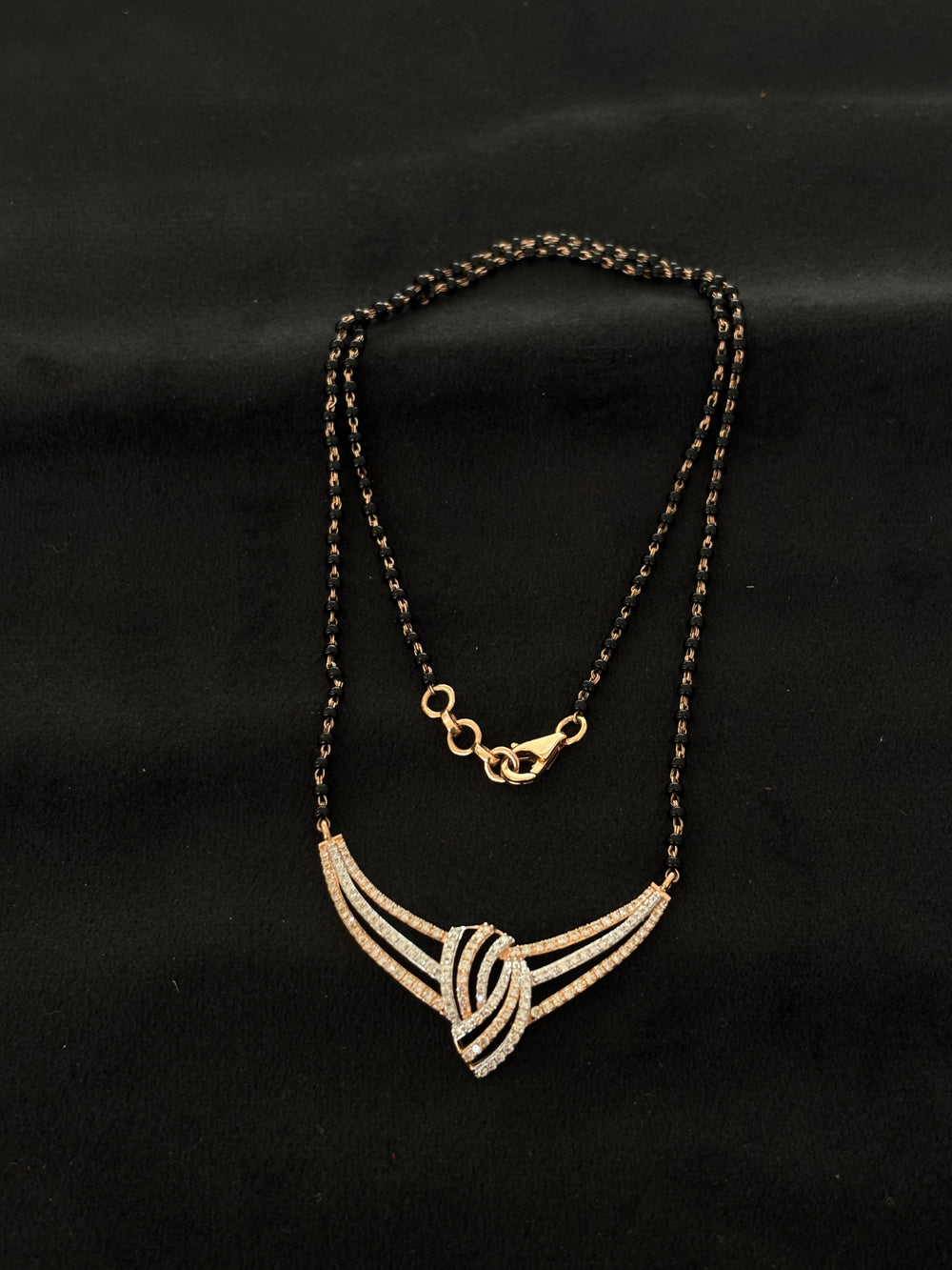 14K Gold Diamond Knot Design Mangalsutra ,6.26g Gold , 0.85 Ct IGI Certified Diamonds