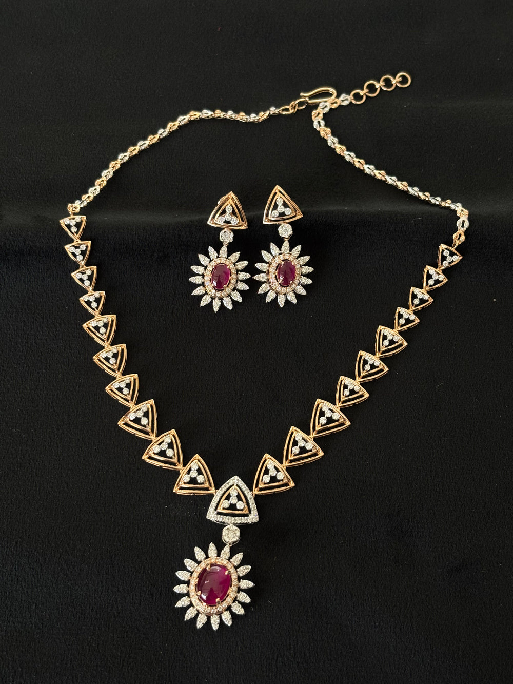 14K Gold Diamond & Ruby Necklace Set with Geometric Design – IGI Certified 4.83 ct Diamonds, 23.484g Net Gold
