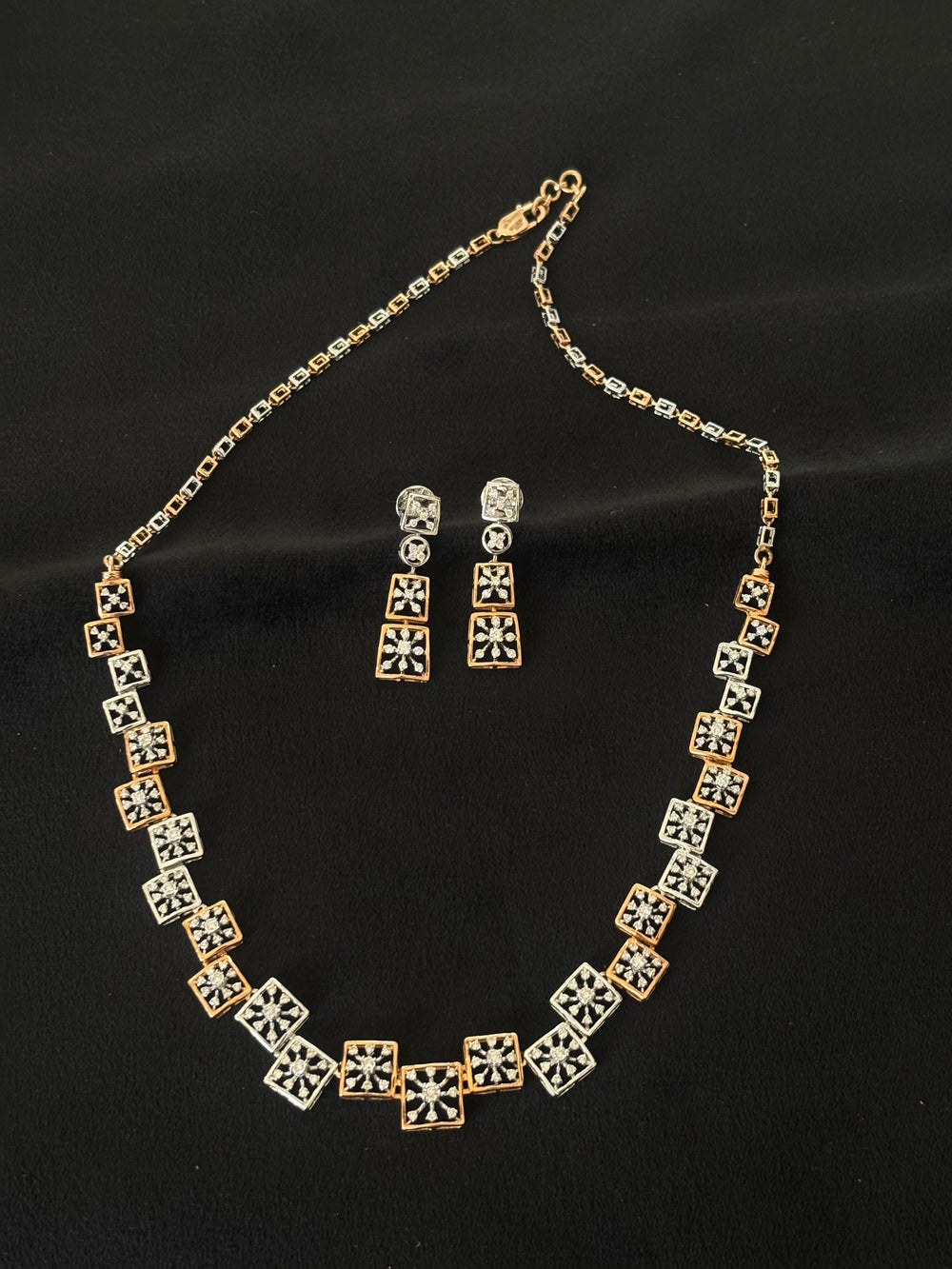 14K Gold & Diamond Geometric Necklace Set – IGI Certified 2.02 ct Diamonds, 23.206g Net Gold