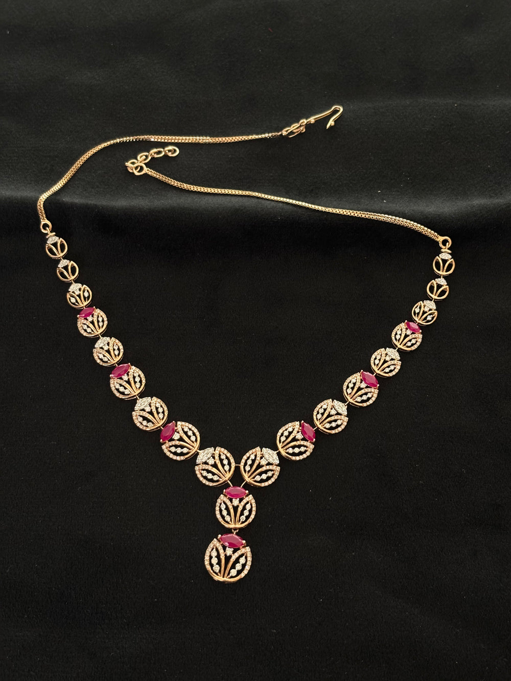 14KT Gold Diamond & Ruby Necklace Set  IGI Certified 2.97 ct Diamonds, 21.368g Net Gold