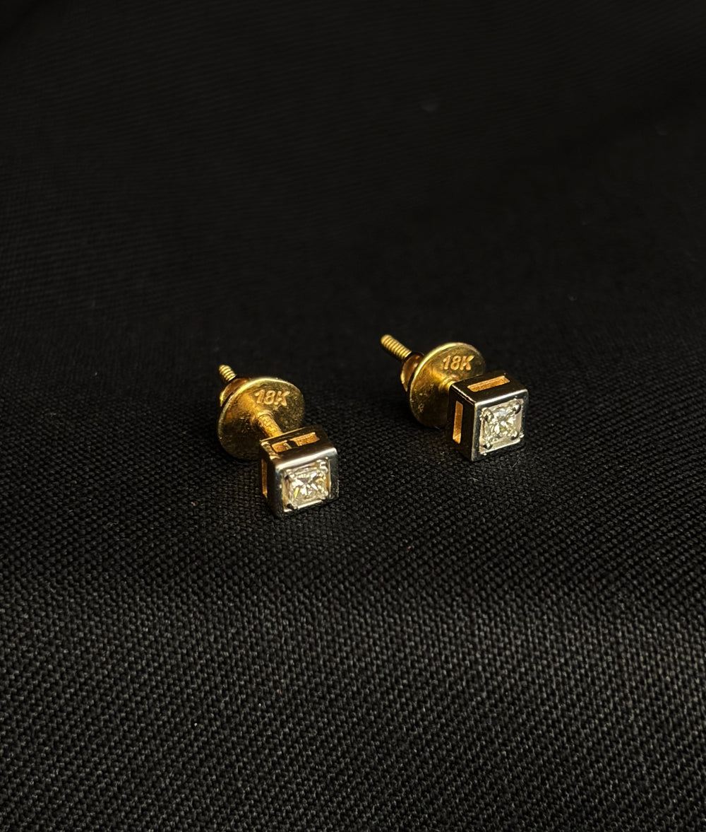 18kt Gold Premium Round Diamond Halo Studs | IGI Certified, Gross Wt: 1.82, Net Wt: 1.792, Diamond. Wt 0.14