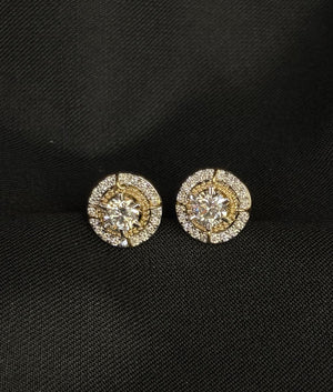 18kt Gold Classic Floral Diamond Cluster Earrings | IGI Certified, Gross Wt: 6.29, Net Wt: 5.916, Diamond. Wt 1.87