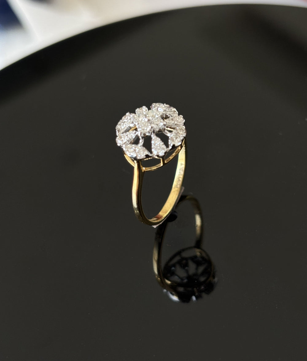 18K Gold Diamond Ring with IGI Certified 0.58 ct Diamonds, 2.534g Net Gold