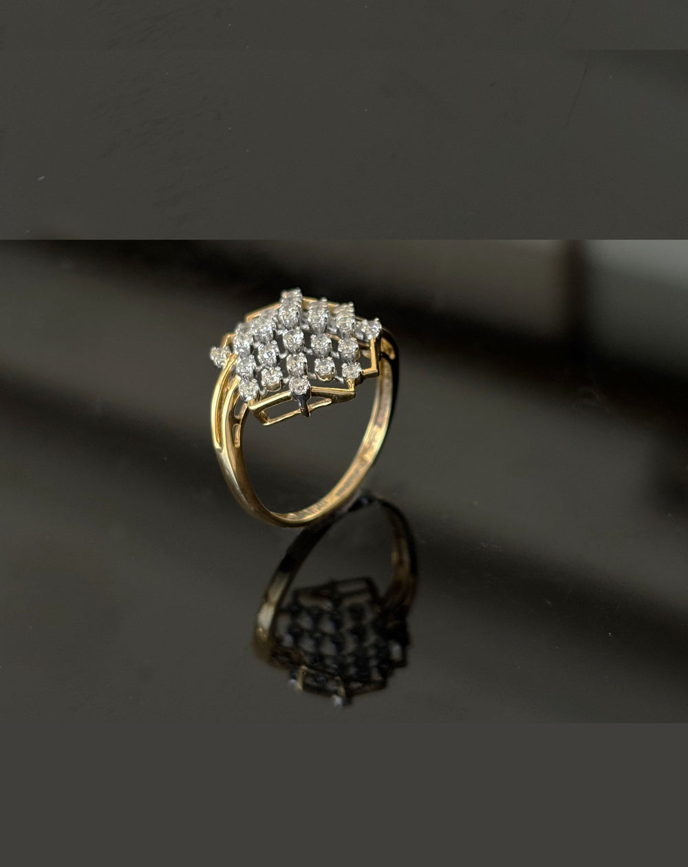 18K Gold Diamond Ring with IGI Certified 0.67 ct Diamonds, 2.886g Net Gold