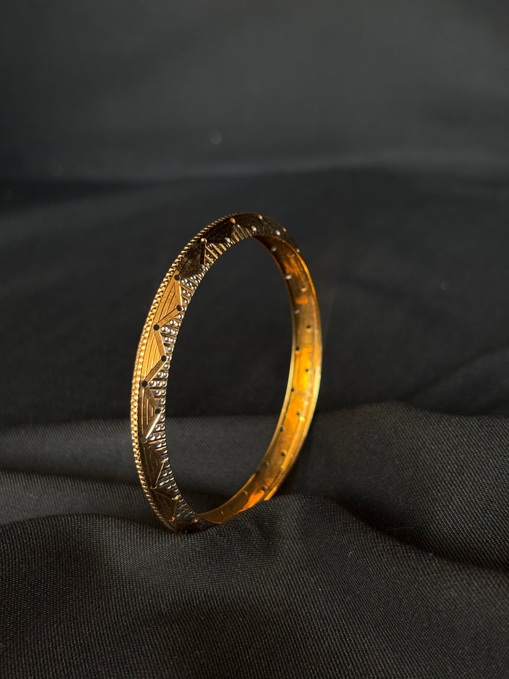 22K Gold Bangle Set with Diamond-Cut Detailing
