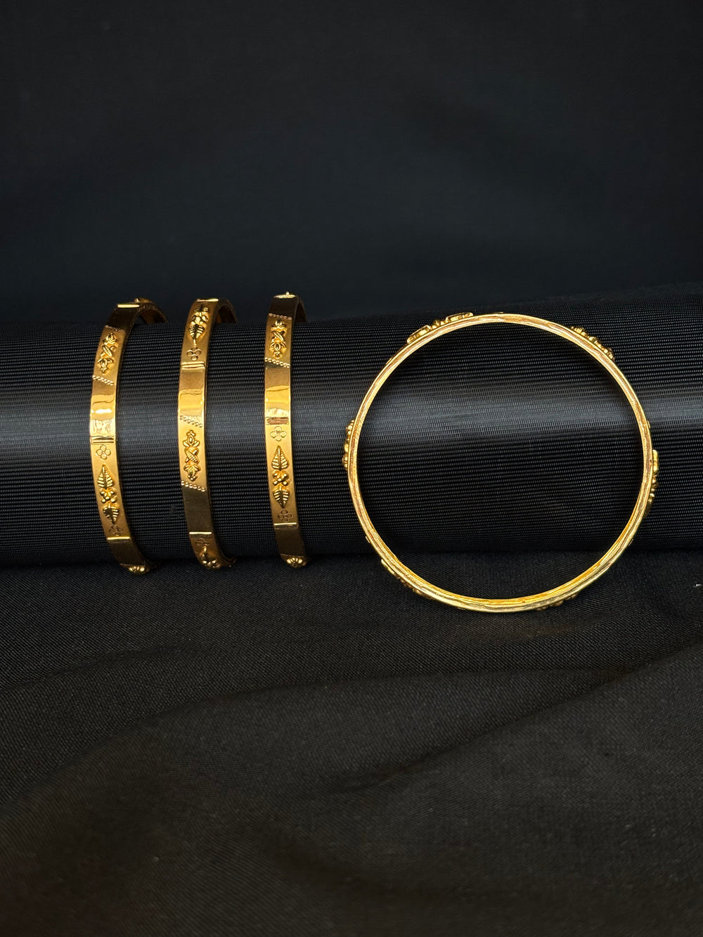 22K Gold Floral Design Bangle Set