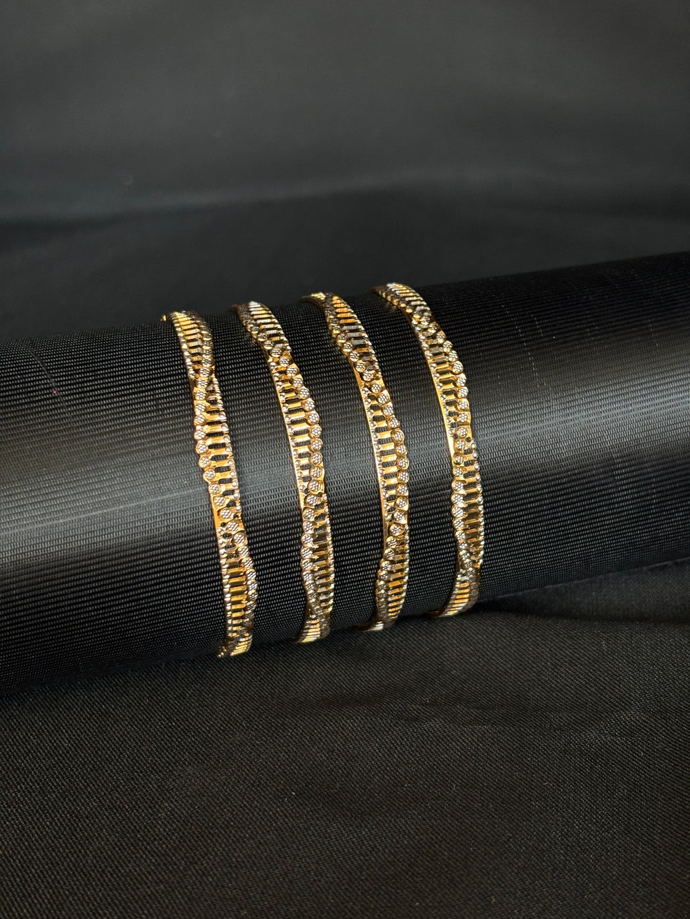 22K Gold Bangle Set - Exquisite Craftsmanship, Timeless Elegance