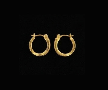 22K Yellow Gold Ribbed Hoop Earrings | Minimalist Textured Gold Bali