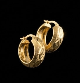 22K Gold Wide Band Huggie Bali Earrings with Geometric Diamond-Cut Panels