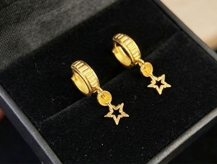 22K Yellow Gold Ribbed Bali Earrings with Dangling Star Charms
