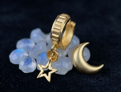 22K Yellow Gold Ribbed Bali Earrings with Dangling Star Charms