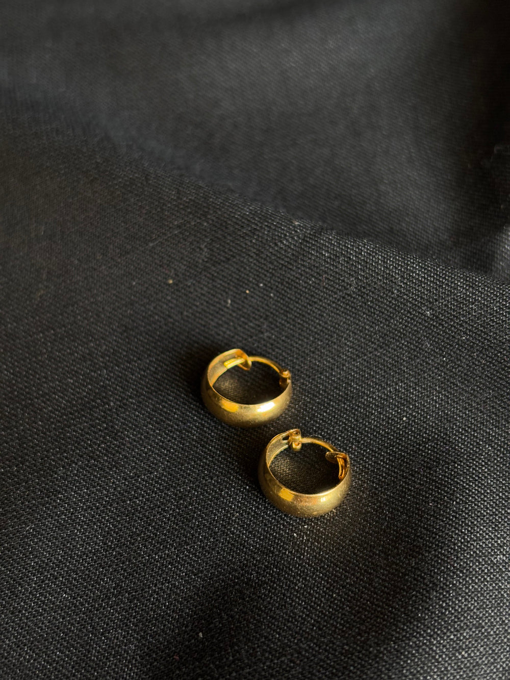 Classic 22K Gold Hoop Earrings - Timeless Elegance