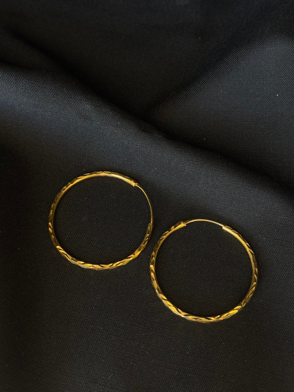 Classic 22KT Gold Hoop Earrings - Understated Elegance