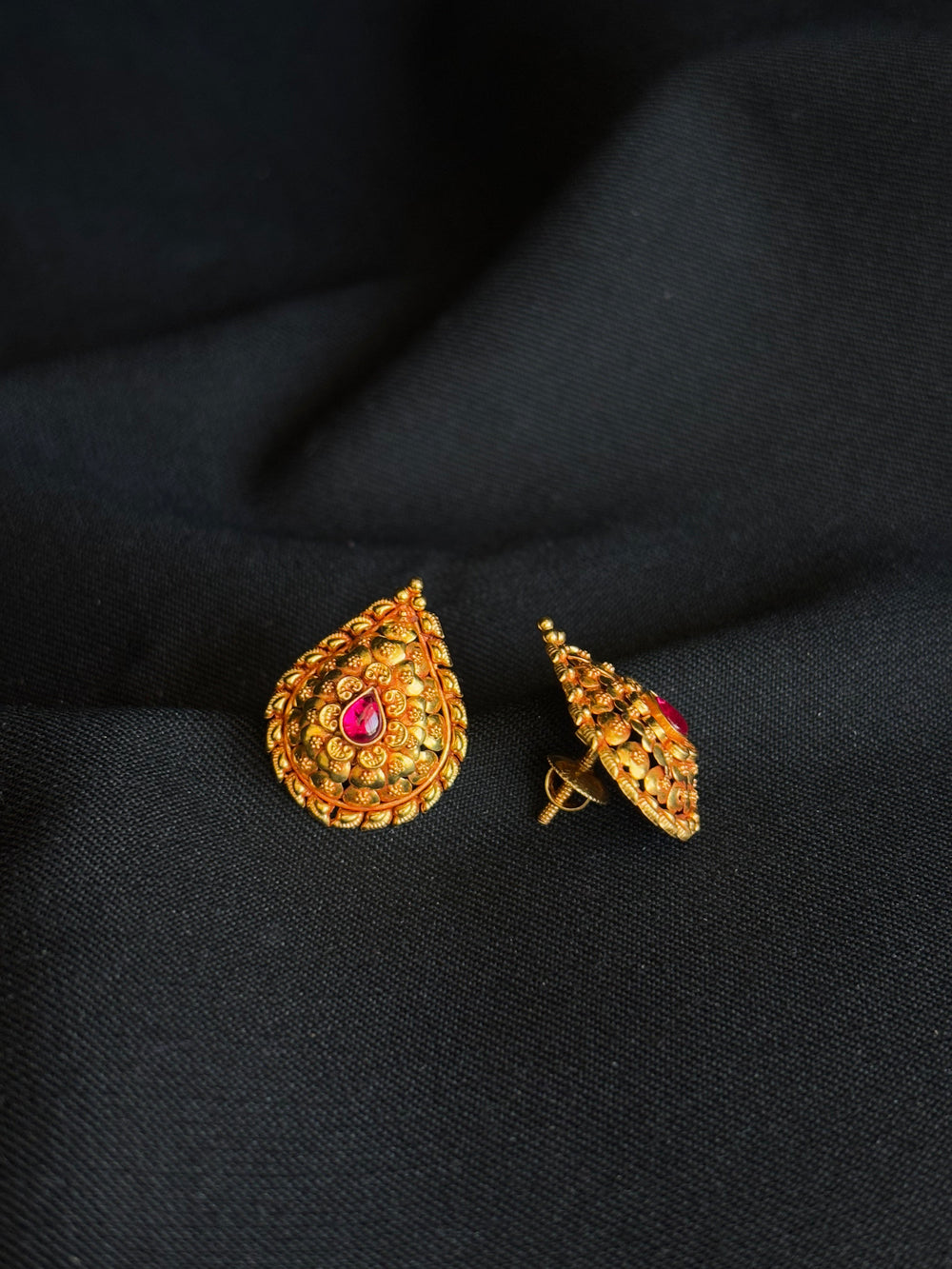 Elegant 22K Gold Teardrop/Paisley Stud Earrings with Gemstone.