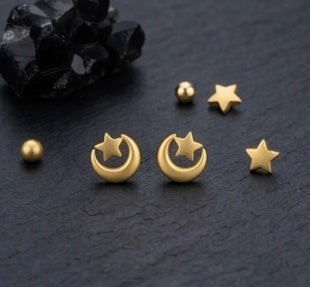 22K Yellow Gold Geometric Rhombus Stud Earrings | Modern Textured Gold Studs