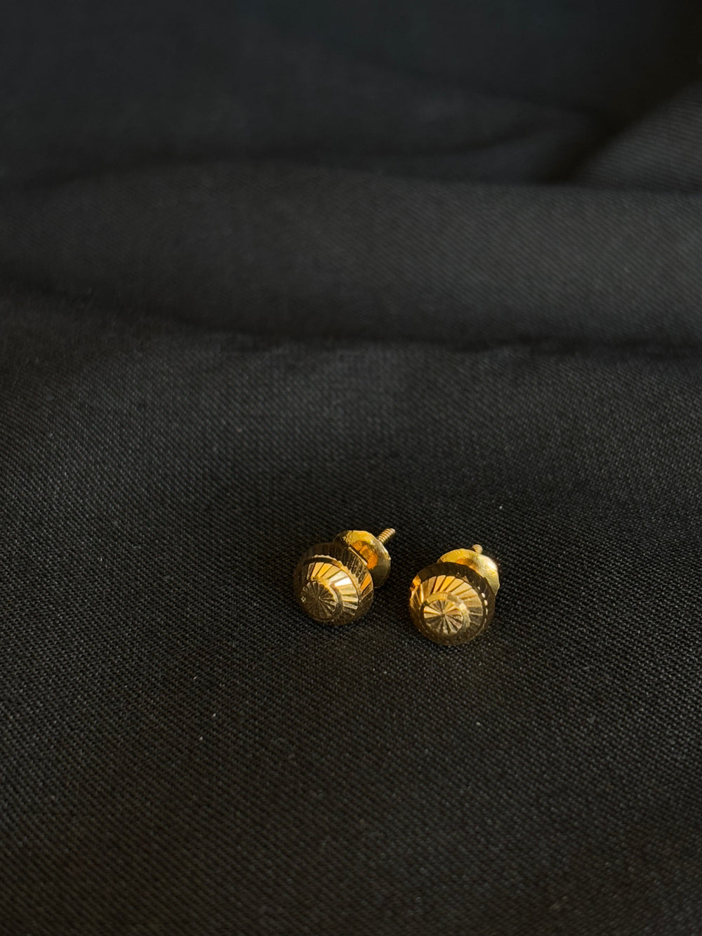 22K Gold Two-Tone Stud Earrings with Textured Detailing - Elegant & Modern