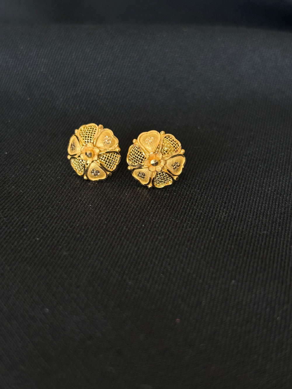 Artisan Filigree: 22K Gold Floral Stud Earrings
